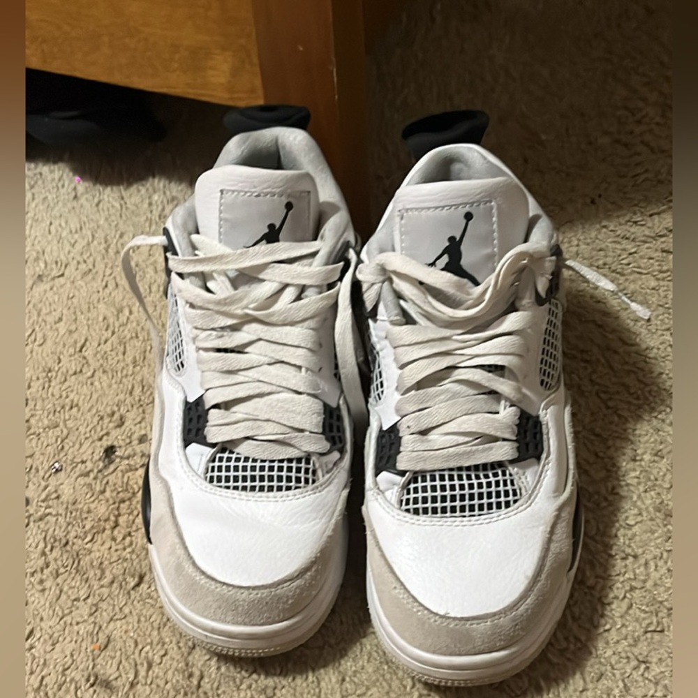 Jordan 4’s Military Black